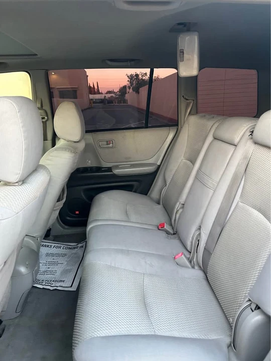 2005 Toyota Highlander - Image 14 of 17