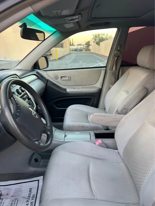 2005 Toyota Highlander - Image 16 of 17