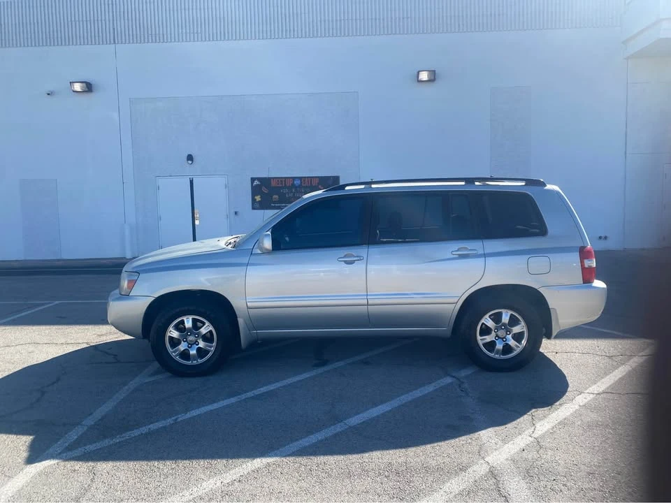 2005 Toyota Highlander - Image 7 of 7