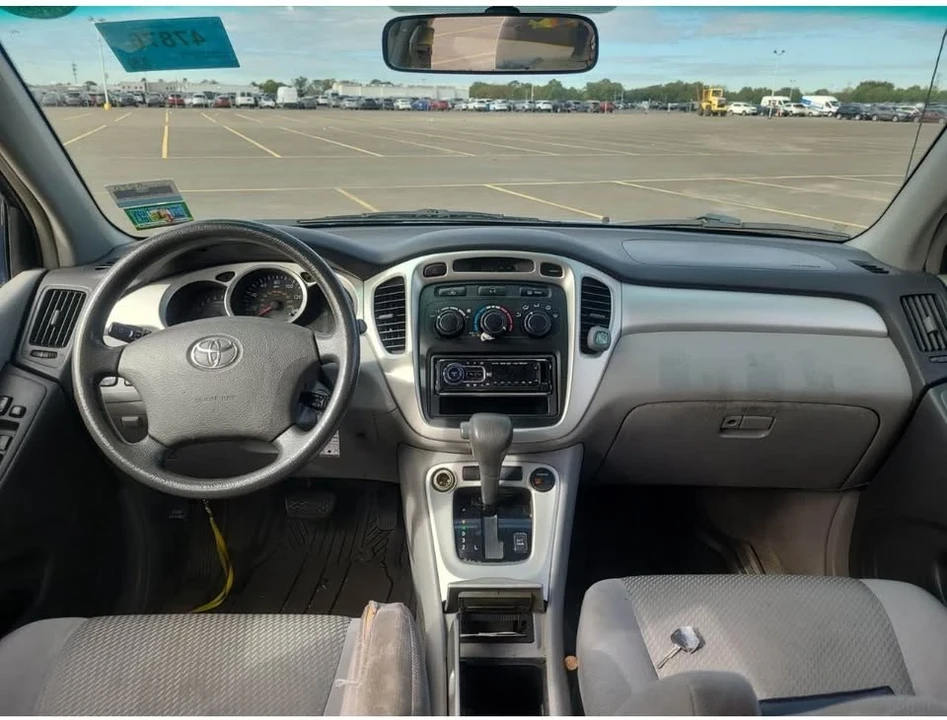 2005 Toyota Highlander - Image 7 of 14