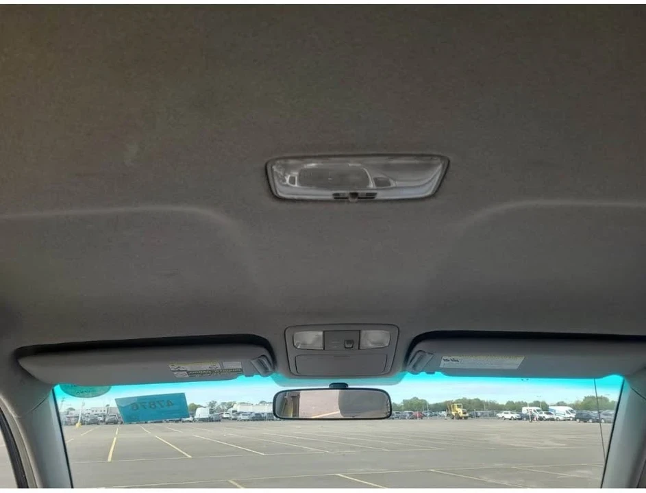 2005 Toyota Highlander - Image 9 of 14