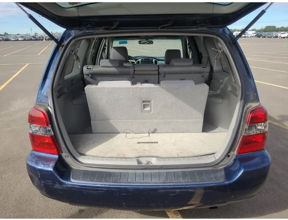 2005 Toyota Highlander - Image 12 of 14