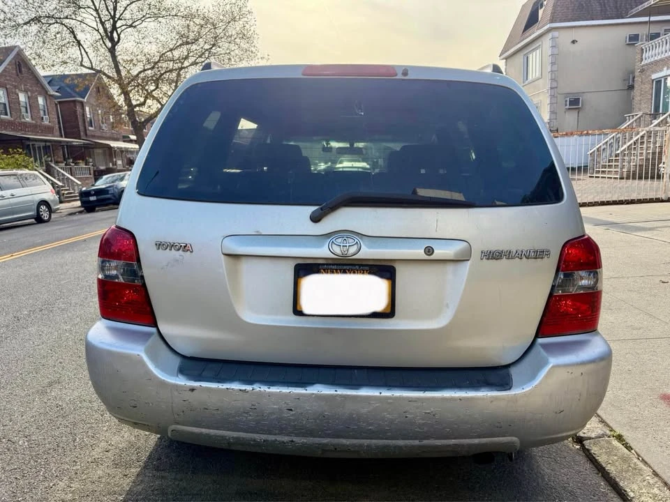 2005 Toyota Highlander - Image 3 of 11