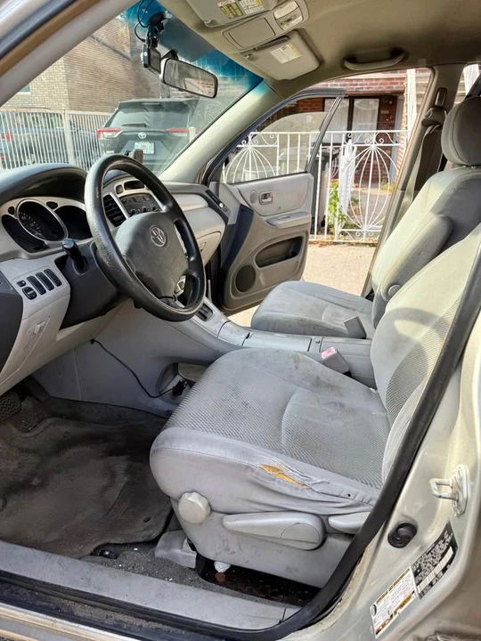 2005 Toyota Highlander - Image 9 of 11