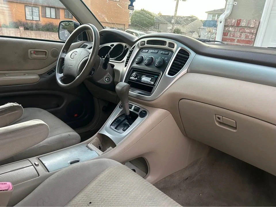 2005 Toyota Highlander - Image 12 of 17