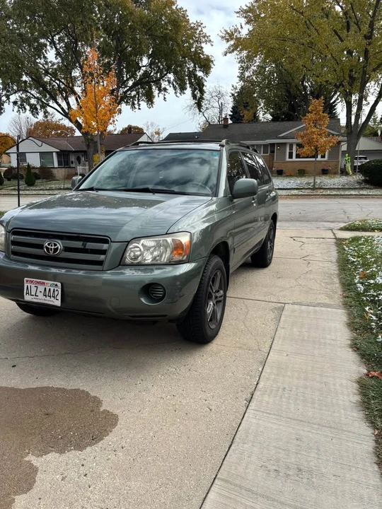 2005 Toyota Highlander - Image 2 of 10