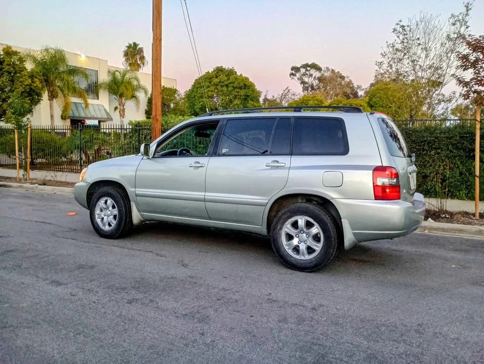 2005 Toyota Highlander - Image 5 of 11