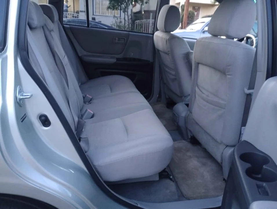 2005 Toyota Highlander - Image 10 of 11