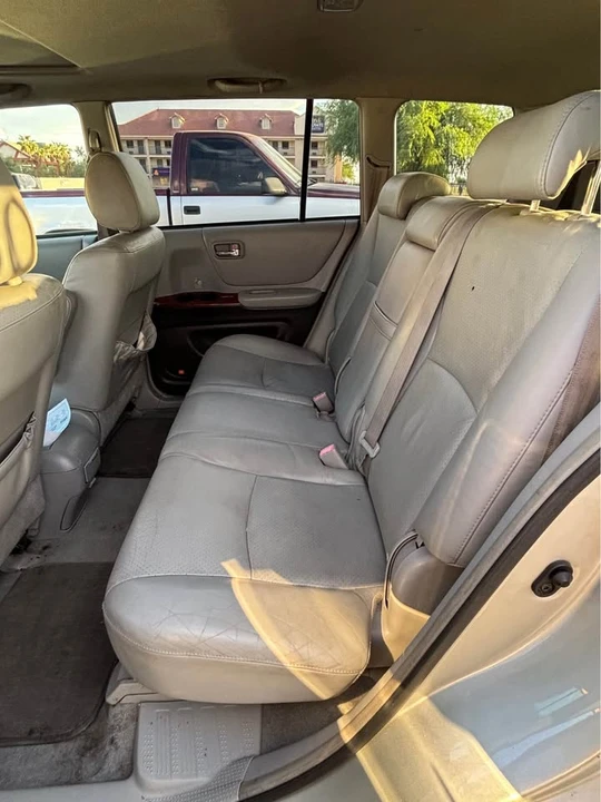 2005 Toyota Highlander - Image 2 of 18
