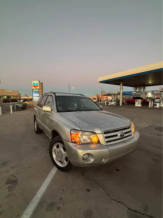 2005 Toyota Highlander - Image 14 of 18