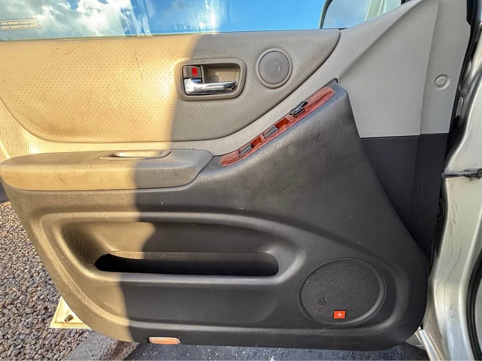 2005 Toyota Highlander - Image 3 of 18