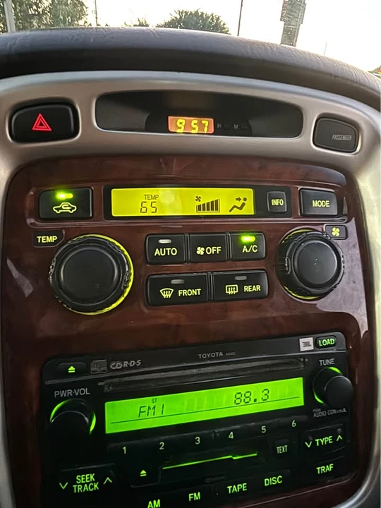 2005 Toyota Highlander - Image 13 of 18
