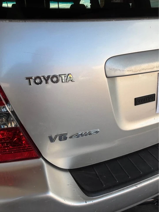 2005 Toyota Highlander - Image 8 of 18