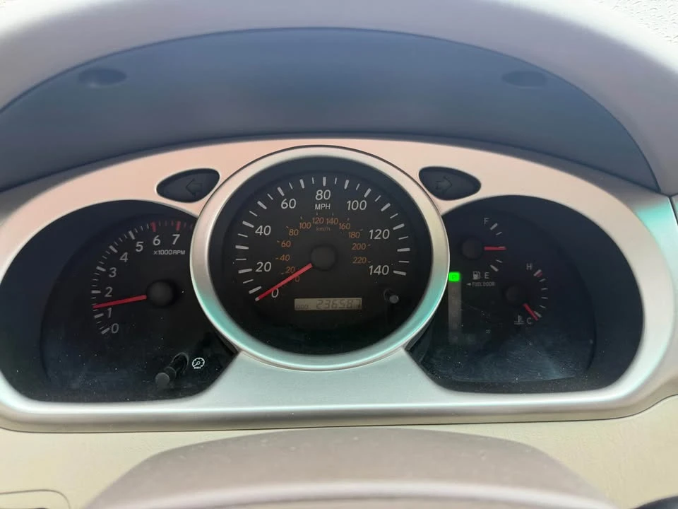 2005 Toyota Highlander - Image 20 of 20