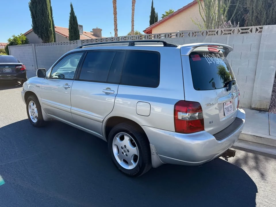 2005 Toyota Highlander - Image 4 of 18
