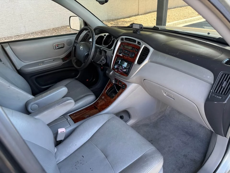 2005 Toyota Highlander - Image 15 of 18