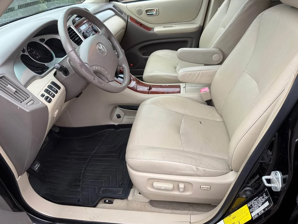 2005 Toyota Highlander - Image 12 of 17