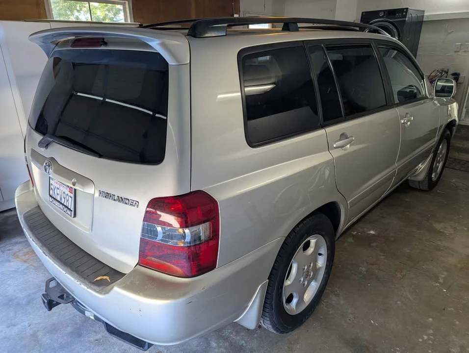 2005 Toyota Highlander - Image 3 of 6