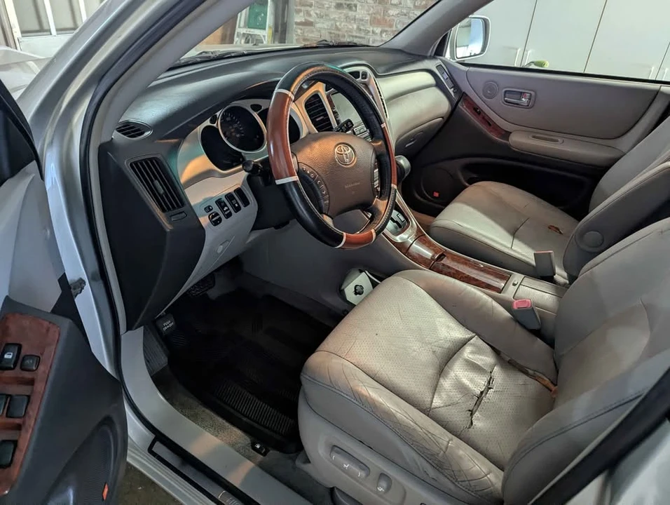 2005 Toyota Highlander - Image 5 of 6