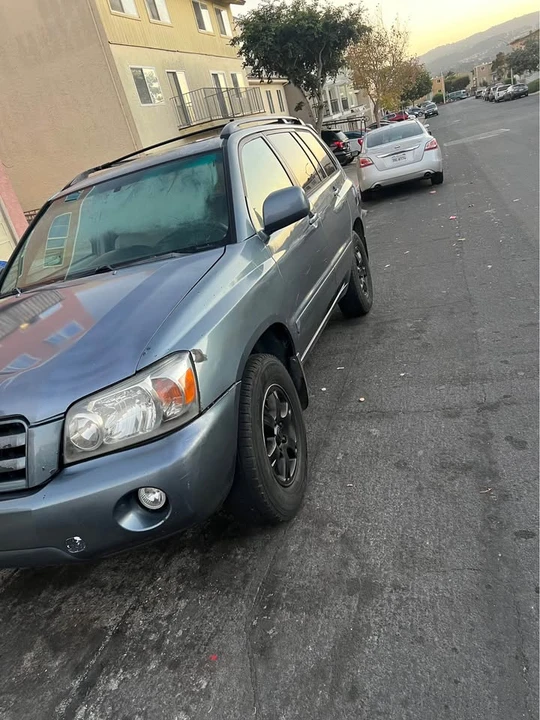 2005 Toyota Highlander - Image 2 of 7