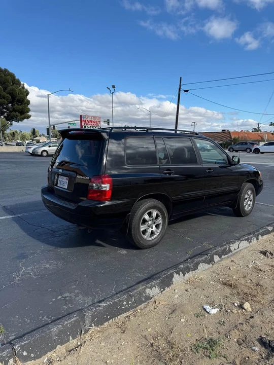 2005 Toyota Highlander - Image 3 of 17
