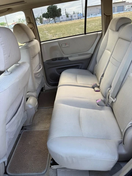 2005 Toyota Highlander - Image 10 of 17