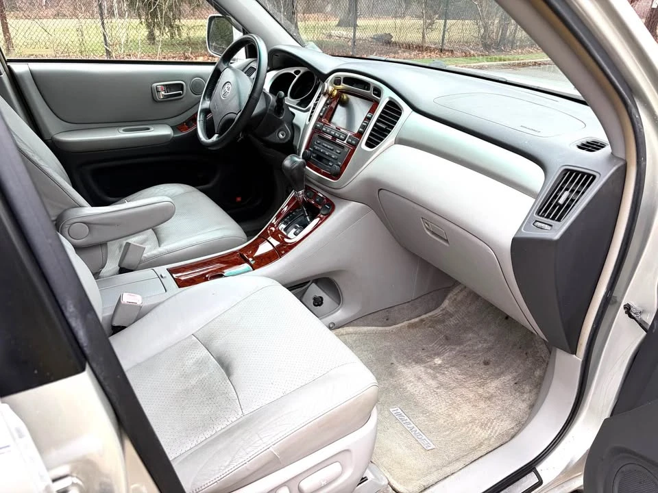 2005 Toyota Highlander - Image 5 of 9