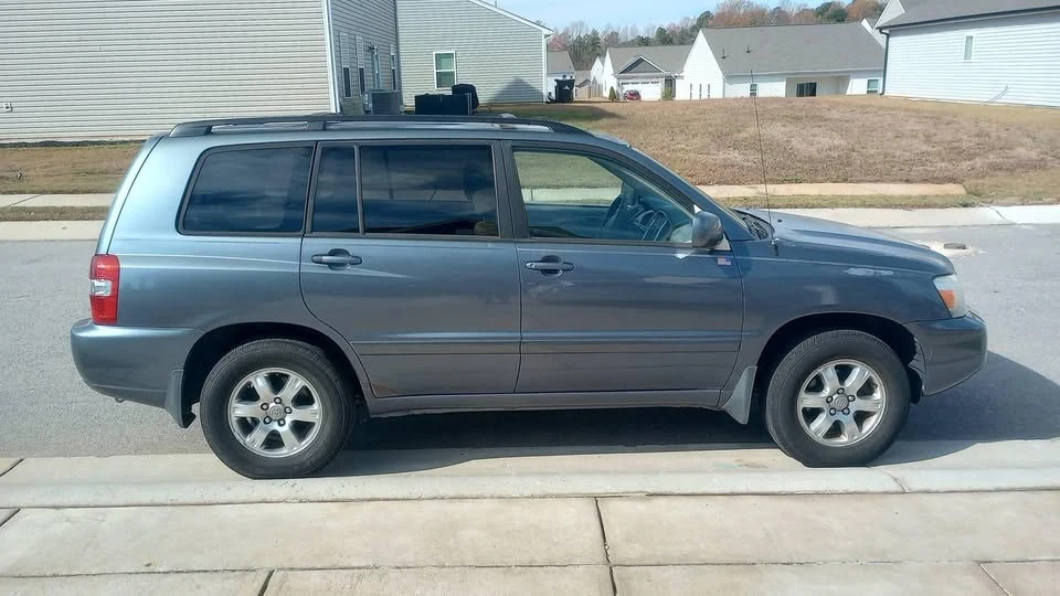 2005 Toyota Highlander - Image 3 of 7