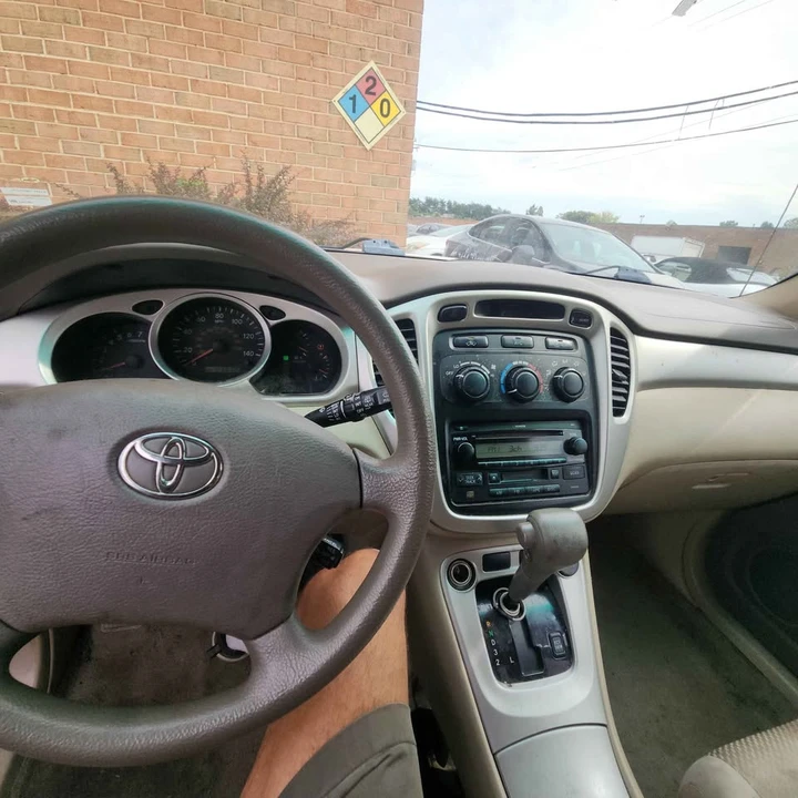 2005 Toyota Highlander - Image 4 of 4