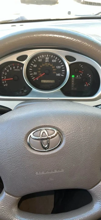 2005 Toyota Highlander - Image 2 of 7