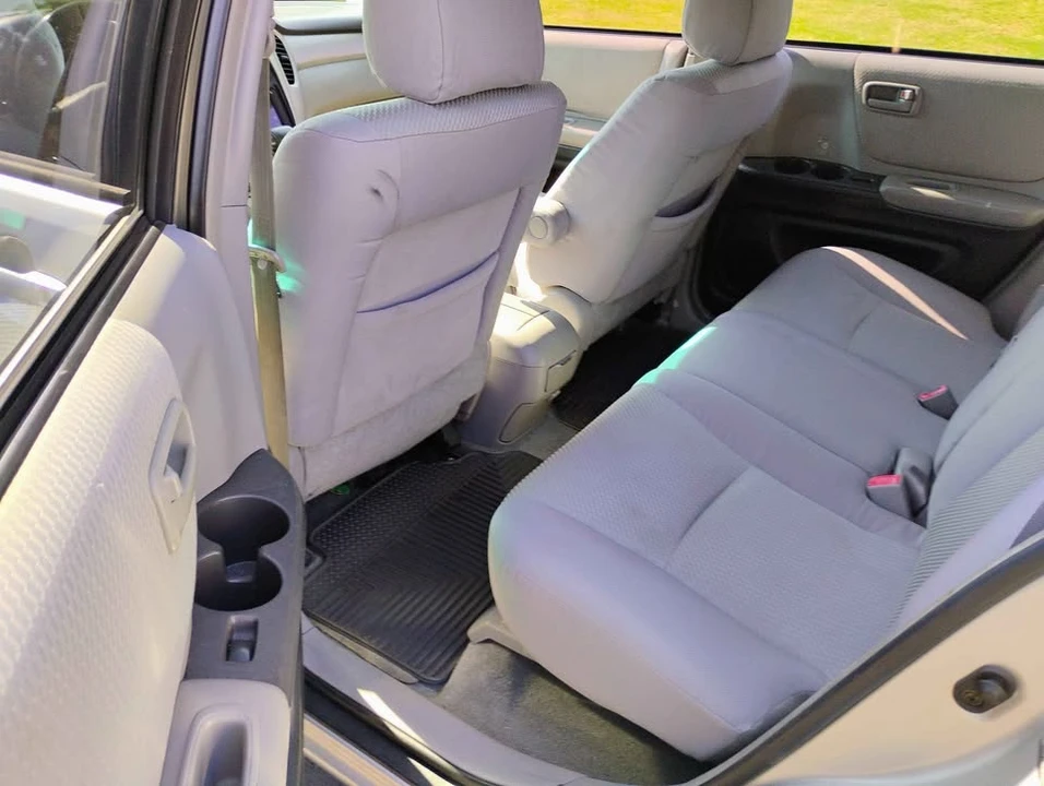 2005 Toyota Highlander - Image 7 of 16