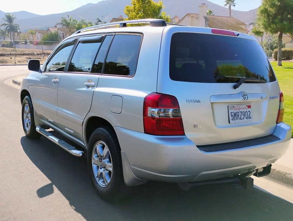 2005 Toyota Highlander - Image 5 of 16
