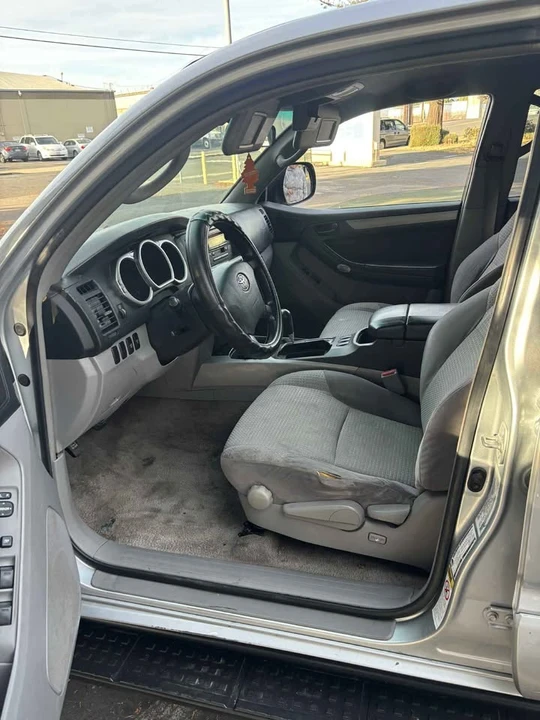 2005 Toyota Highlander - Image 9 of 9