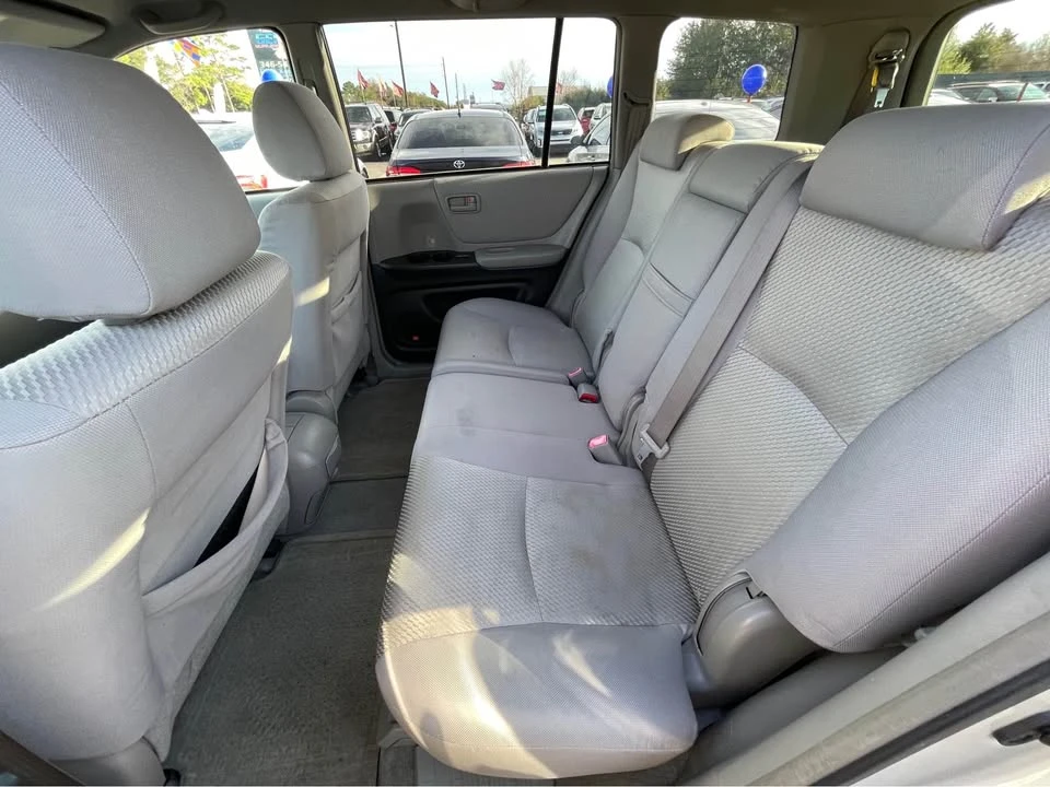 2005 Toyota Highlander - Image 7 of 15