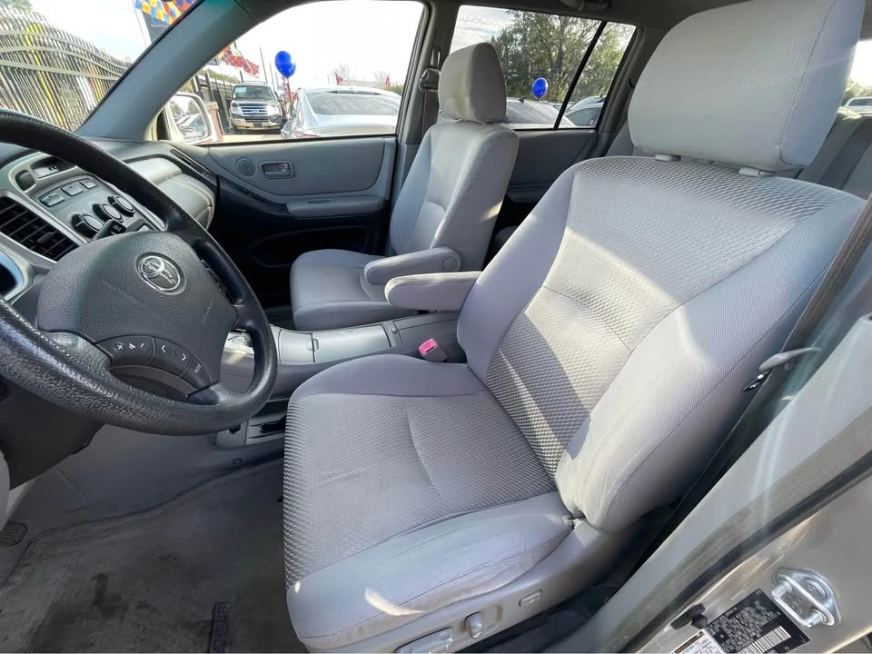 2005 Toyota Highlander - Image 6 of 15