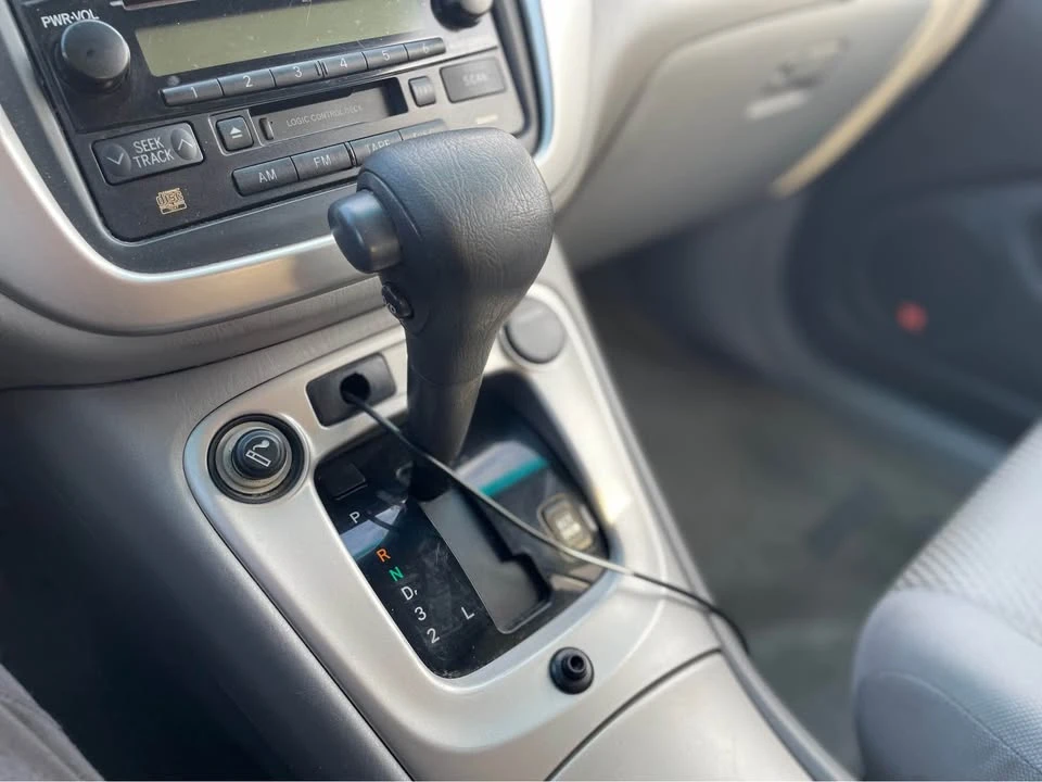 2005 Toyota Highlander - Image 12 of 15