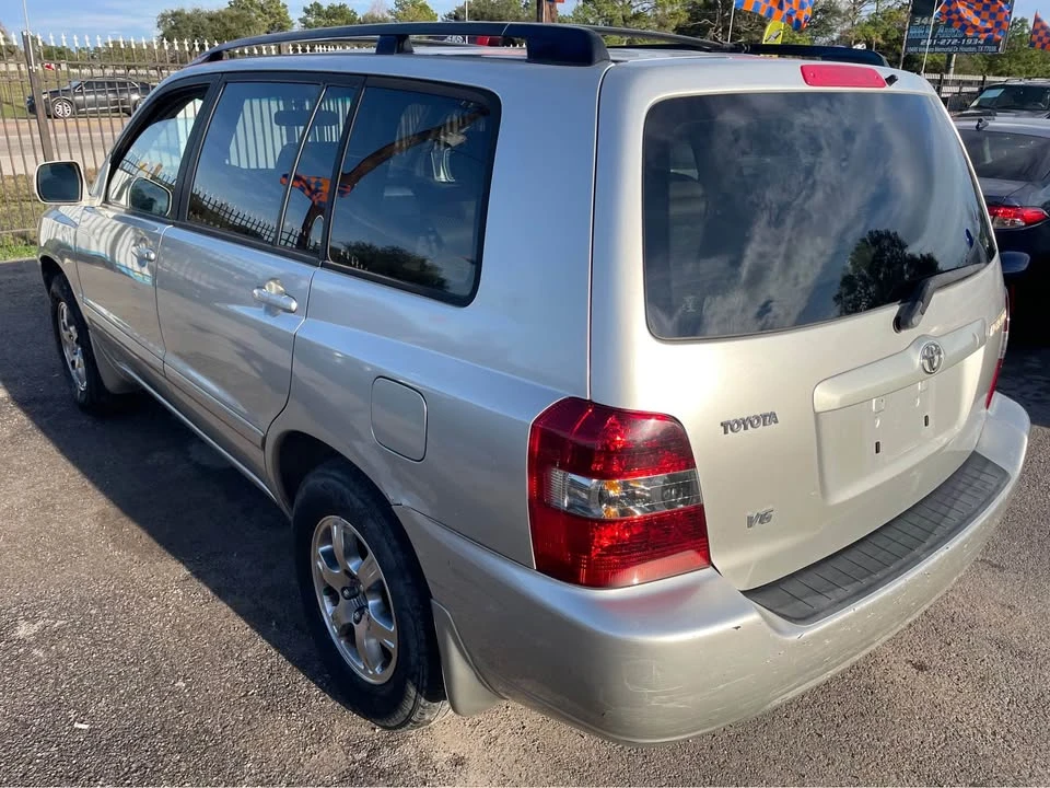 2005 Toyota Highlander - Image 4 of 15