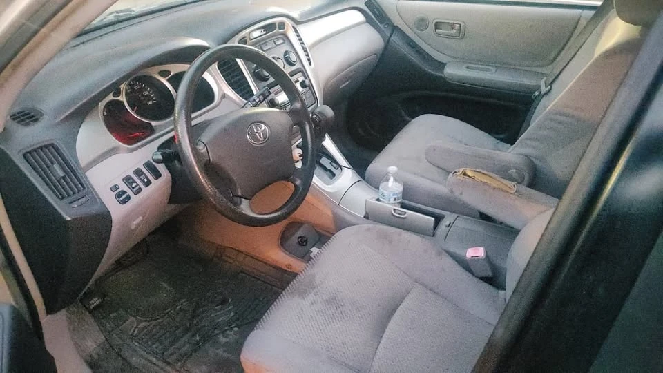2005 Toyota Highlander - Image 6 of 12