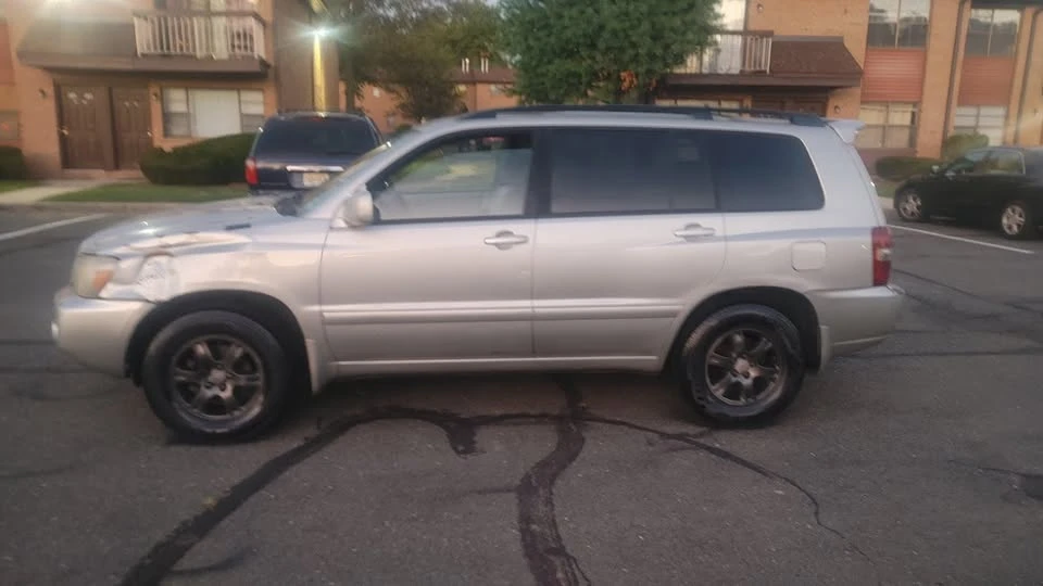 2005 Toyota Highlander - Image 3 of 12