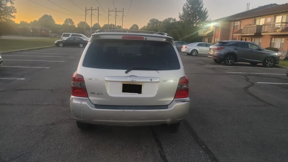 2005 Toyota Highlander - Image 11 of 12
