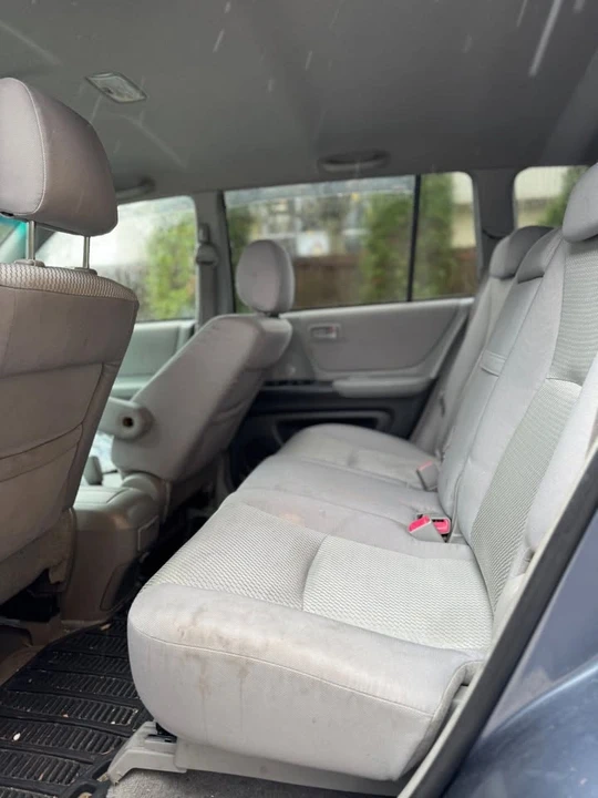 2005 Toyota Highlander - Image 10 of 15