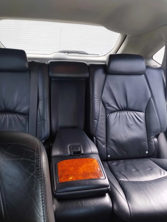 2005 Lexus RX 2nd Gen - Image 8 of 10