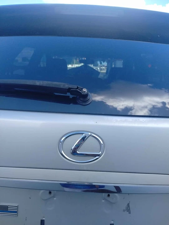 2005 Lexus RX 2nd Gen - Image 4 of 10