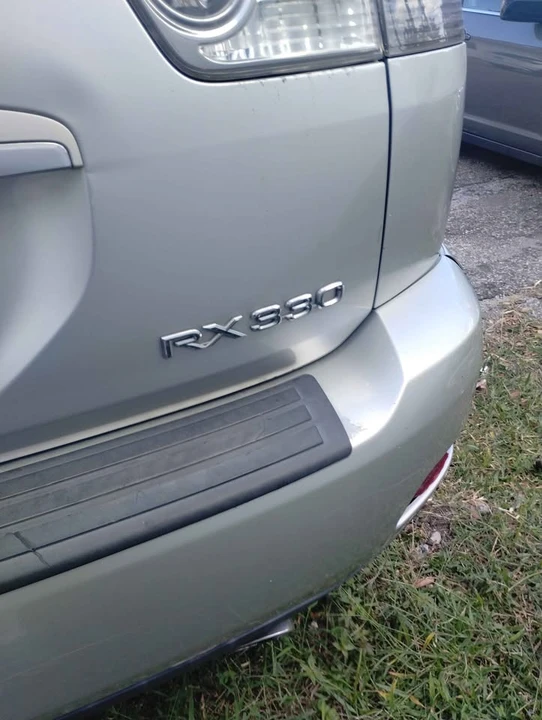 2005 Lexus RX 2nd Gen - Image 3 of 10
