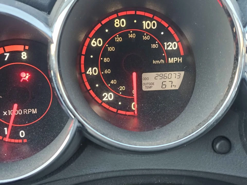 2005 Toyota Matrix 1st Gen - Image 9 of 10