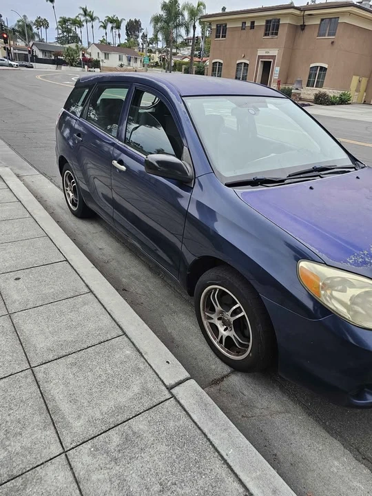 2005 Toyota Matrix 1st Gen - Image 5 of 10