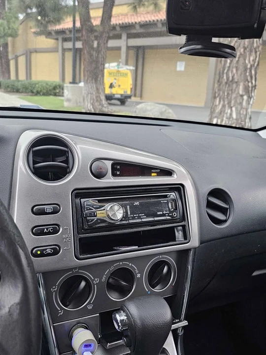 2005 Toyota Matrix 1st Gen - Image 6 of 10