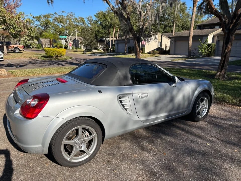 2005 Toyota MR2 Spyder/MR-S - Image 5 of 7