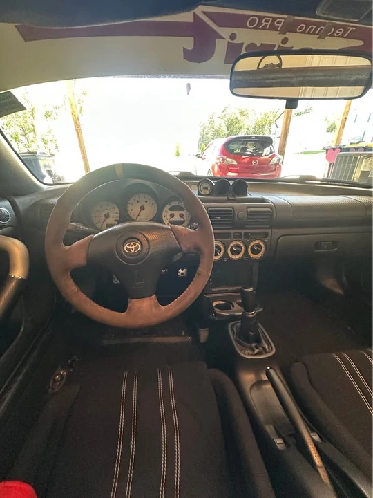 2005 Toyota MR2 Spyder/MR-S - Image 7 of 12