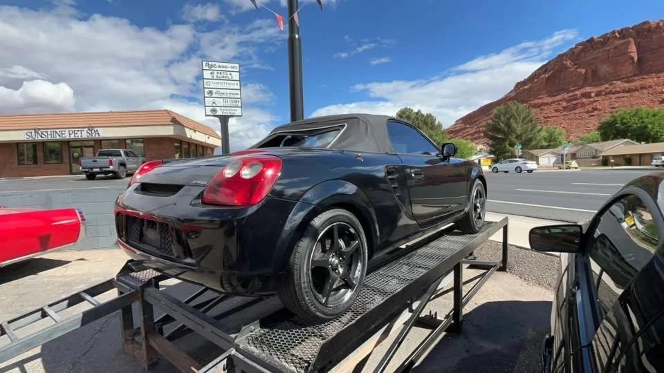 2005 Toyota MR2 Spyder/MR-S - Image 5 of 9